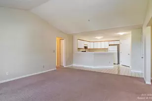 1328 Heatherwood Ln, Ann Arbor, MI 48108 - Photo 10