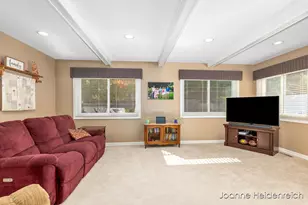 2526 Birchcrest Dr SE, Grand Rapids, MI 49506 - Photo 20
