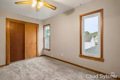 1044 Van Buren Avenue NW, Grand Rapids, MI 49504 - Photo 16