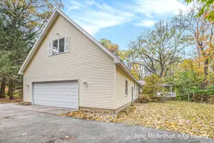 7504 Lincoln Lake Rd NE, Belding, MI 48809 - Photo 32