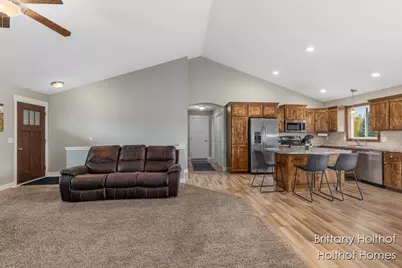 5885 Farmview Drive, Allendale, MI 49401 - Photo 12