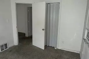 7269 Minock St, Detroit, MI 48228 - Photo 14