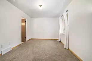 2700 Birchcrest Dr SE, Grand Rapids, MI 49506 - Photo 8