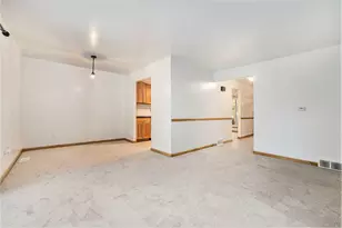 2700 Birchcrest Dr SE, Grand Rapids, MI 49506 - Photo 4