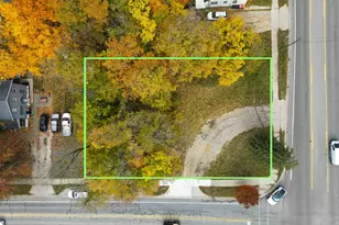 980 Lincoln Ave, Holland, MI 49423 - Photo 1