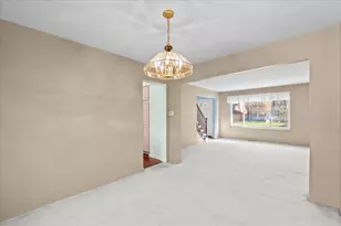 9469 Baywood Dr, Plymouth, MI 48170 - Photo 10