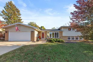 48102 W Mckean Dr, New Buffalo, MI 49117 - Photo 2