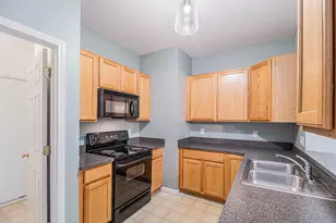 8104 Addington Dr, Commerce Township, MI 48390 - Photo 6