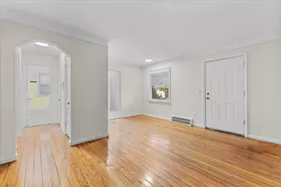18700 McCormick St, Detroit, MI 48224 - Photo 6