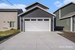 213 Merrill Ave, Muskegon, MI 49441 - Photo 2