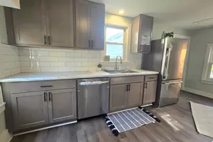 114 Barnett St NE, Grand Rapids, MI 49503 - Photo 10