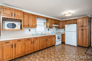 146 Hanlon Ct, Wayland, MI 49348 - Photo 16