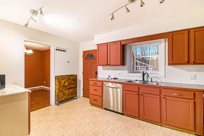 2409 Victor Avenue, Lansing, MI 48911 - Photo 10
