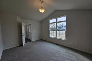 10606 Vly Vw Dr, Saline, MI 48176 - Photo 6