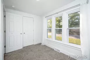 1061 E Forest Ave, Muskegon, MI 49442 - Photo 16