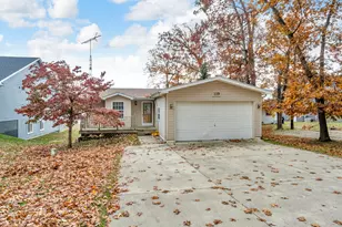 119 Nottingham Dr, Brooklyn, MI 49230 - Photo 2