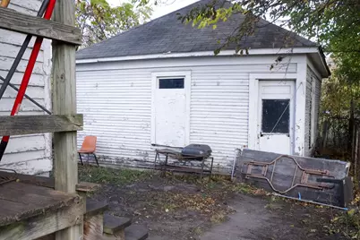 13582 Shields Street, Hamtramck, MI 48212 - Photo 12