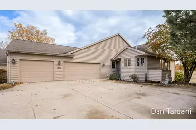 1648 E Harbour Towne Circle, Muskegon, MI 49441 - Photo 2