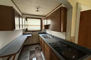 213 E High St, Jackson, MI 49203 - Photo 6