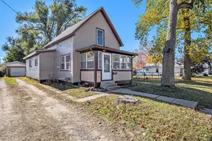 127 W Argyle St, Jackson, MI 49202 - Photo 1