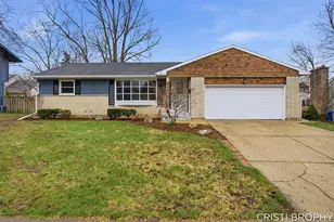 2538 Berwyck Rd SE, Grand Rapids, MI 49506 - Photo 2