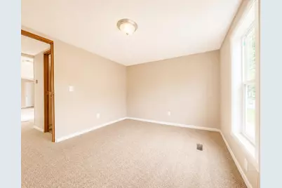 3900 W Jefferson Avenue, Trenton, MI 48183 - Photo 10