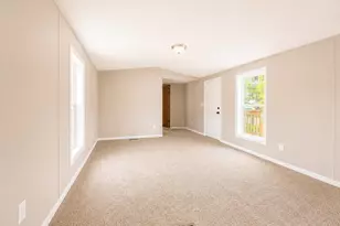 3900 W Jefferson Ave, Trenton, MI 48183 - Photo 8