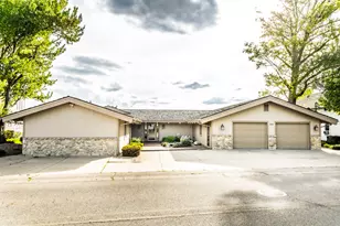 564 Lake Dr, Coldwater, MI 49036 - Photo 1