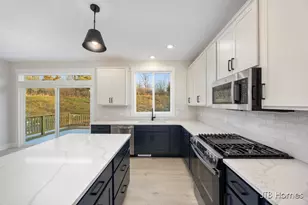 5871 Valley Point Dr SE, Caledonia, MI 49316 - Photo 10