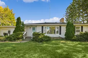 1919 Broadway, Benton Harbor, MI 49022 - Photo 2