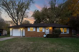 533 Eloise Dr, Benton Harbor, MI 49022 - Photo 2