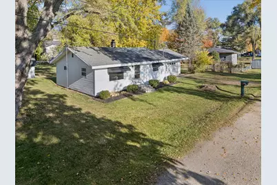 332 Mill Street, Trufant, MI 49347 - Photo 4