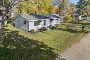 332 Mill St, Trufant, MI 49347 - Photo 4