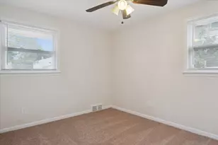 29484 Spring Hill Dr, Southfield, MI 48076 - Photo 18