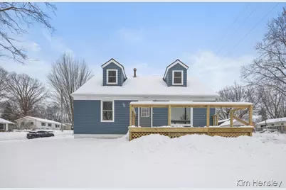273 Summit Avenue NE, Rockford, MI 49341 - Photo 4