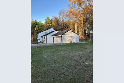 70631 Sunrise Drive, Edwardsburg, MI 49112 - Photo 4