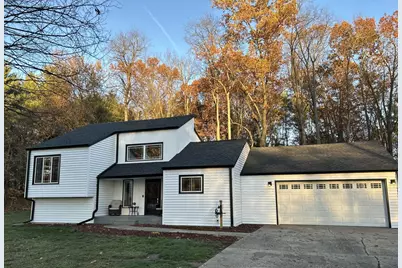 70631 Sunrise Drive, Edwardsburg, MI 49112 - Photo 2