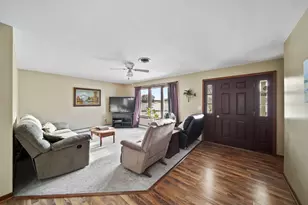 11970 Swan View Dr, Brooklyn, MI 49230 - Photo 2