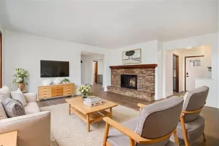 9670 Treetop Dr, Galesburg, MI 49053 - Photo 2