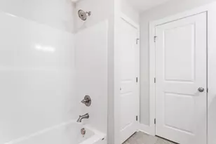 11913 Smithfield Dr, Holland, MI 49424 - Photo 50