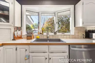 14705 Valley View Ave, Holland, MI 49424 - Photo 12