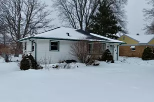 409 Weeks Ave, Battle Creek, MI 49015 - Photo 2