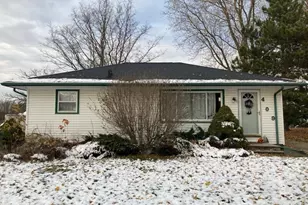 409 Weeks Ave, Battle Creek, MI 49015 - Photo 2