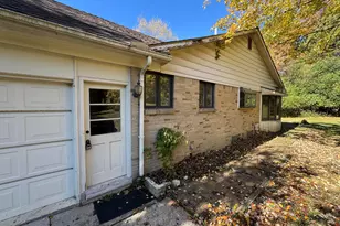 5218 Cherokee Ct, Troy, MI 48098 - Photo 10