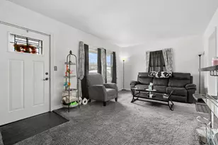 32 Hannah St, Battle Creek, MI 49014 - Photo 2