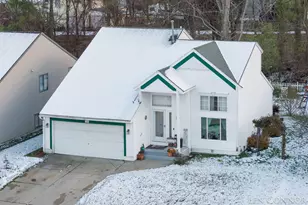 746 Hardwick St SE, Kentwood, MI 49548 - Photo 2