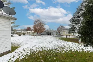 210 St Ives N, Lansing, MI 48906 - Photo 24