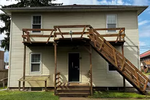 142 N Riverview Dr, Kalamazoo, MI 49004 - Photo 2