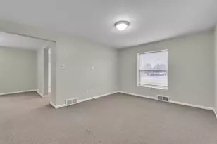 56733 Grand River Ave, New Hudson, MI 48165 - Photo 16