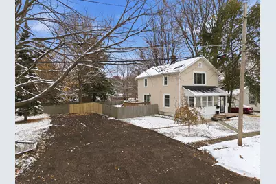 419 E Vine Street, Vicksburg, MI 49097 - Photo 2